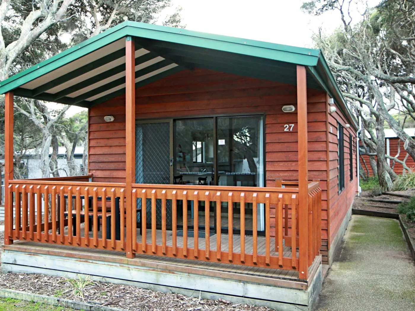 3 bedroom cottage sleeps 6 front angled resize