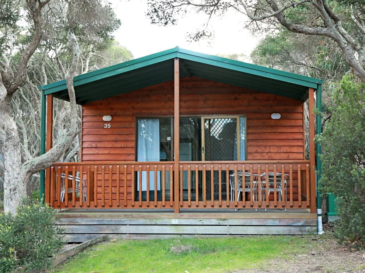 3 bedroom cottage sleeps 7 exterior