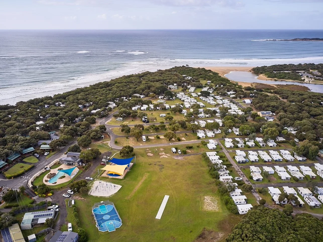 Close to Anglesea River and Surf Beach