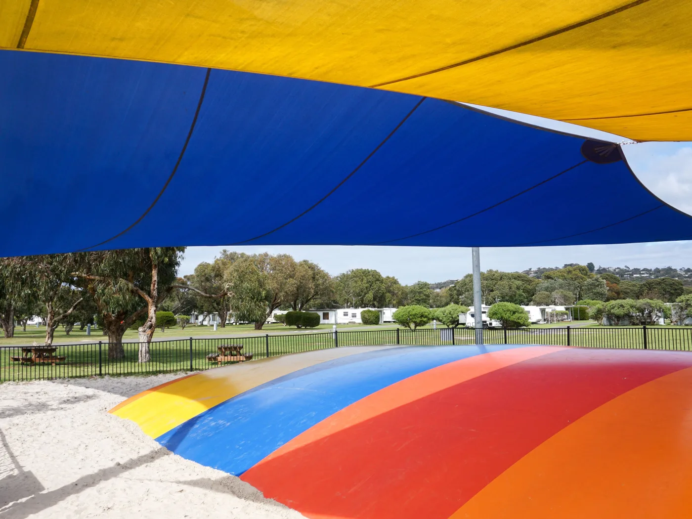 Giant jumping pillow