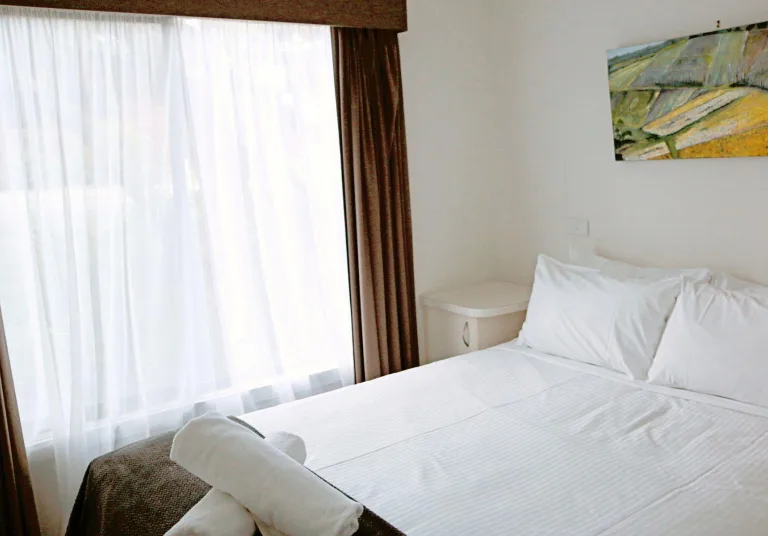 3 bedroom cottage sleeps 6 bedroom