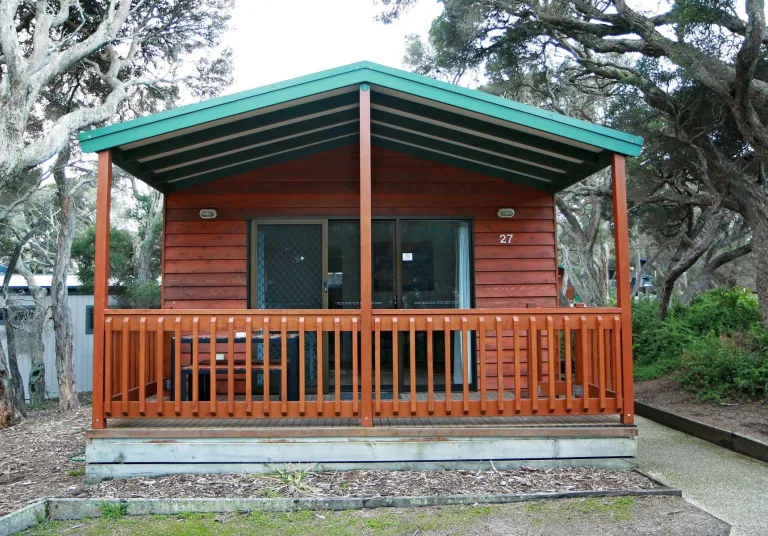 3 bedroom cottage sleeps 6