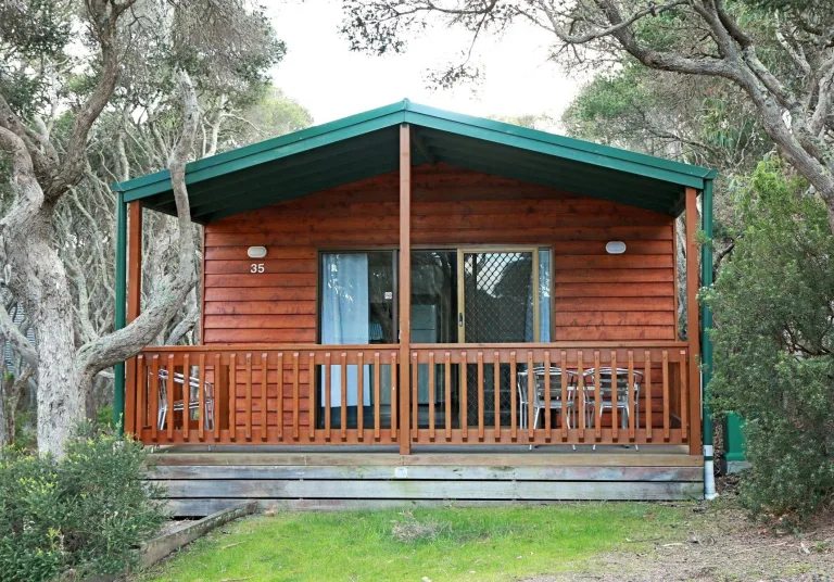 3 bedroom cottage sleeps 7 exterior