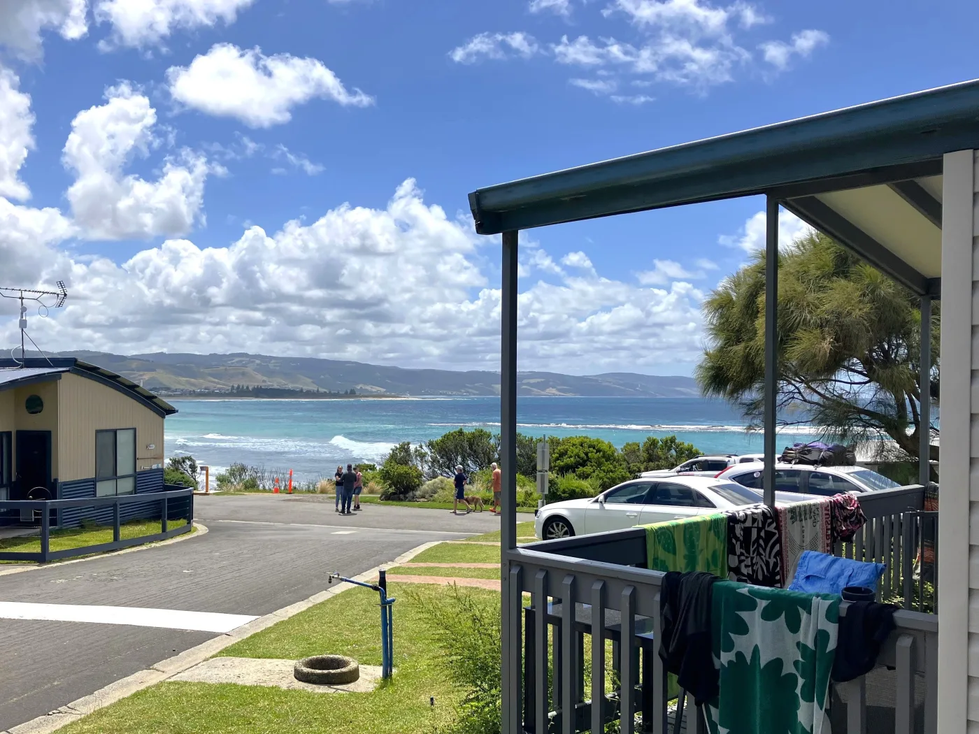 Cabins with ocean view, Marengo family Caravan Park, Great Ocean Road