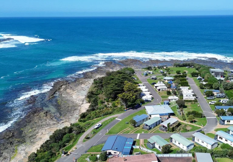 Amazing beachside location, Marengo family Caravan Park, Great Ocean Road